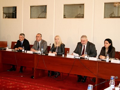 Проведена кръгла маса в Народното събрание на тема “Защитата на класифицираната информация в съдебния процес”, 28 февруари 2012 год. зала “Изток” на Народното събрание на Република България