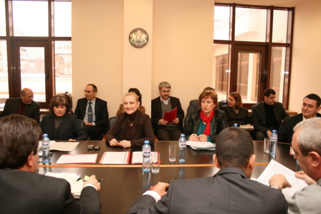 Работна среща в ДКСИ с представители на Министерството на правосъдието, Министерството на вътрешните работи, ВКС, ВКП, ДАНС, НРС, Върховния административен съд, Висшия адвокатски съвет по повод необходимостта от предприемане на законодателни мерки, свързани с уредбата на специалните разузнавателни средства, 28 януари 2011 г.