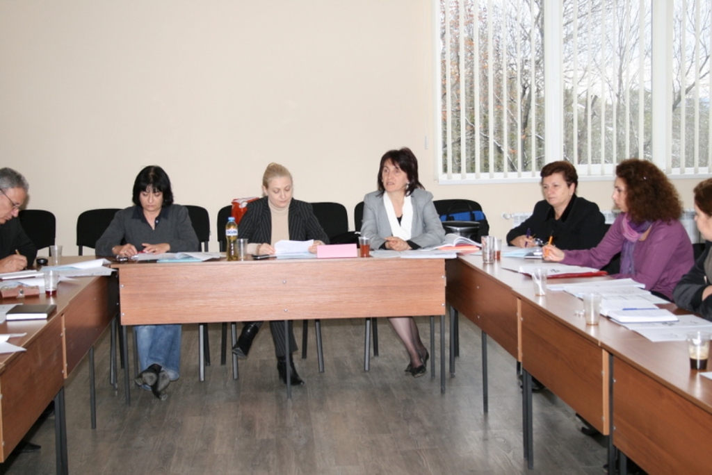 Държавната комисия по сигурността на информацията (ДКСИ) проведе обучение на служители от администрацията си на тема „Обучение на обучители”, 28 и 29 октомври и 01 - 02 ноември 2010 г.