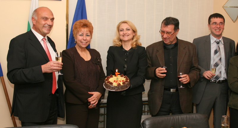 Седем години ДКСИ, 9 ноември 2009 г.