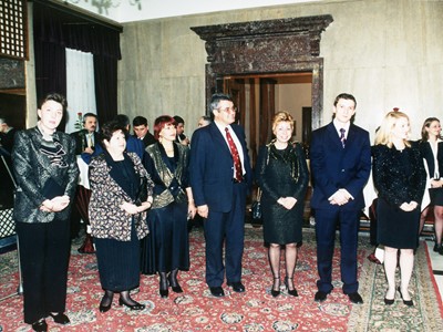 Една година ДКСИ, 13 ноември 2003 г.