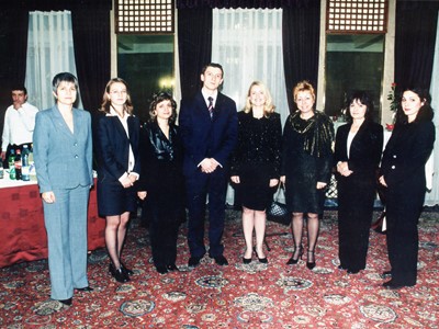 Една година ДКСИ, 13 ноември 2003 г.