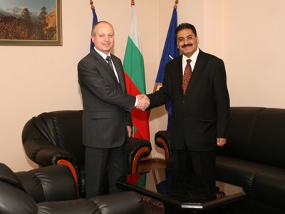Working meeting between Mr. Vasil Rizov Vice-Chairperson of SCIS and Mr. Muneer Ahmed Sulaiman Honorary Consul of the Republic of Bulgaria in the Sultanate of Oman, 26 March 2014, Sofia, Bulgaria