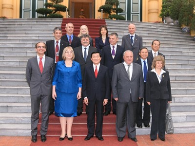 Signing of Agreement between the Government of the Republic of Bulgaria and the Government of Socialist Republic of Vietnam on mutual protection and exchange of classified information during the official visit of the President of the National Assembly Mrs. Tsetska Tsacheva, 16 April 2012, Hanoi