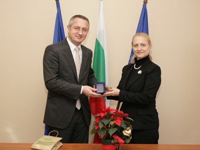 Working meeting between the Chairperson of the State Commission on Information Security Mrs. Tsveta Markova and the Ambassador Extraordinary and Plenipotentiary of the Republic of Armenia H. E. Mr. Arsen Shoyan, 9 December 2011, Sofia