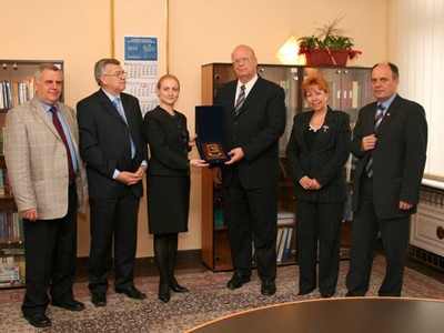 Working meeting of the Chairperson of the State Commission on Information Security Mrs. Tsveta Markova with Mr. Kent Schneider, President and Chief Executive Officer of AFCEA International, the World Association for Communications, Information Technologies, Intelligence and Global Security, 1 April 2010, Sofia