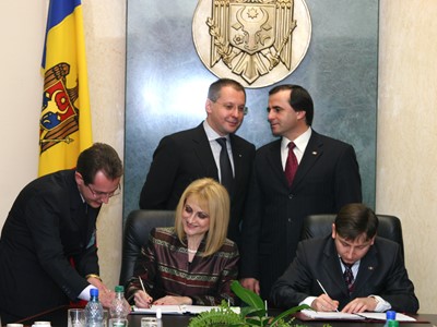 The Chairperson of the State Commission on Information Security Mrs. Tsveta Markova and the Director of the Security and Intelligence Service of the Republic of Moldova Mr. Artur Reshetnicov signed the Agreement on mutual protection and exchange of classified information, 14 February 2008, Chisinau, Moldova