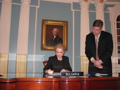 The Chairperson of the SCIS Mrs. Tsveta Markova signed the Protocol Amending the Security Annex to the Agreement between the Parties to the North Atlantic Treaty for Co-operation regarding Atomic Information, State Department of the USA, 18 June 2008, Washington